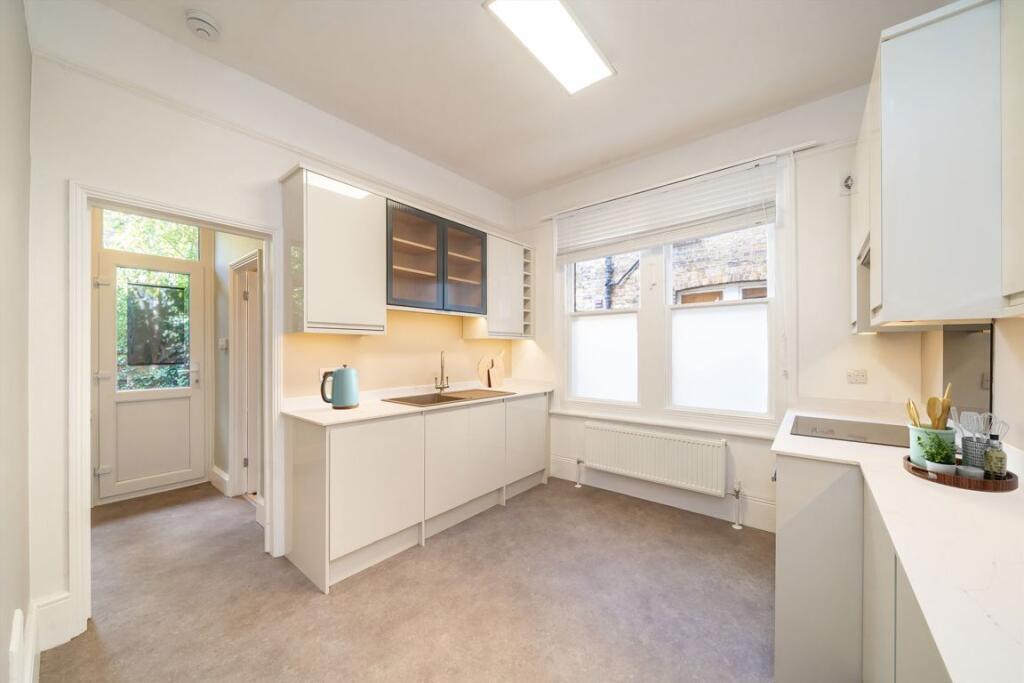 Apartment in London - View 2