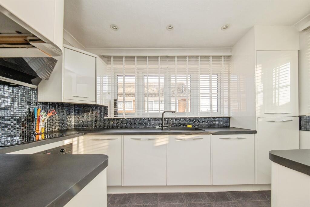 House in Clacton-on-Sea, Holland-on-Sea - View 4