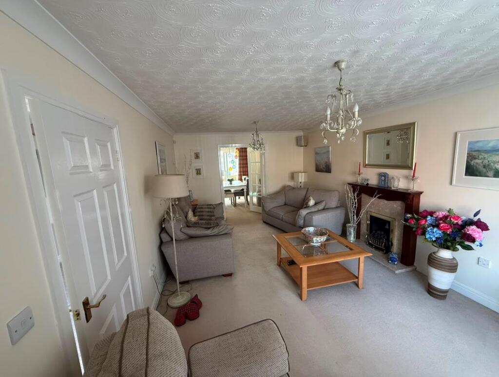 House in Doncaster - View 5