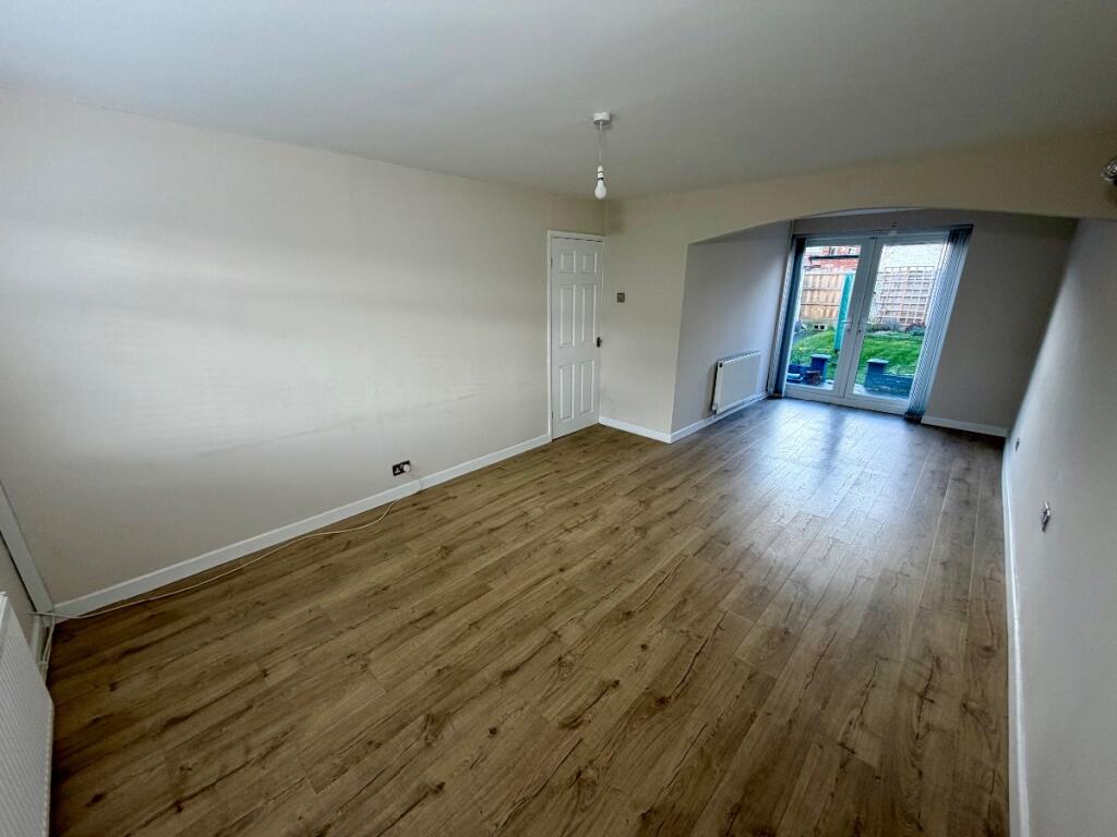 Berkshire Drive, Woolston, Warrington photo 3