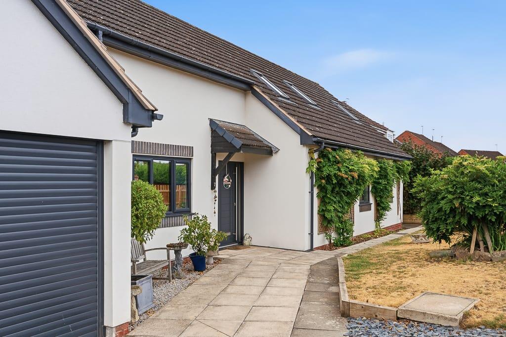 House in Worcester - More