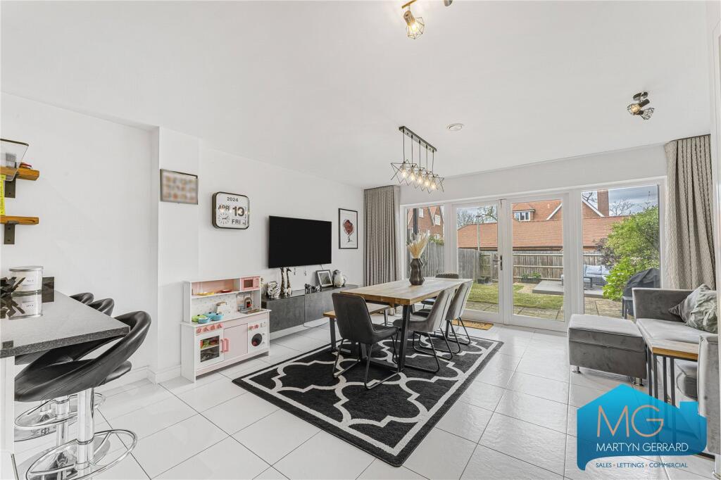Guardhouse Way, Mill Hill, London, NW7 photo 3