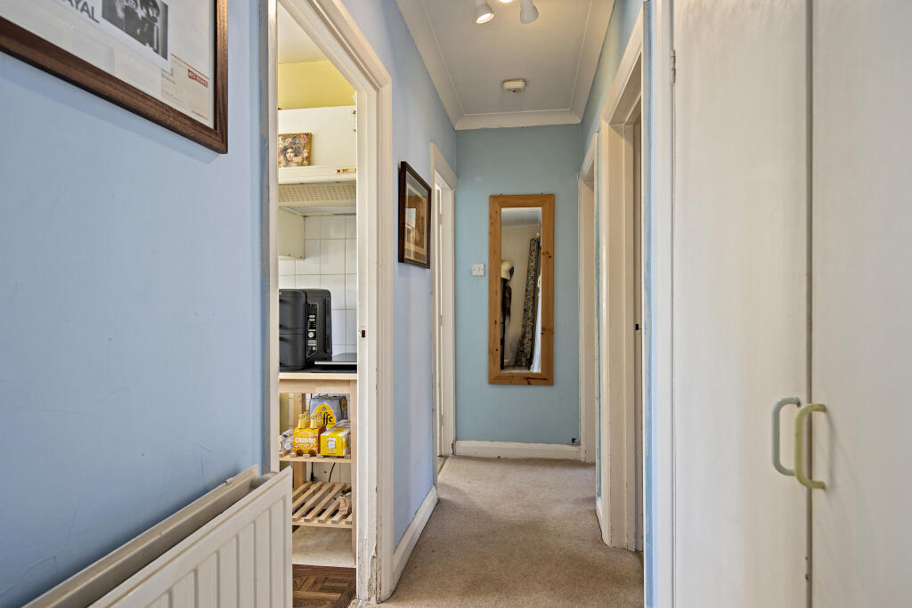 Apartment in Twickenham - View 5