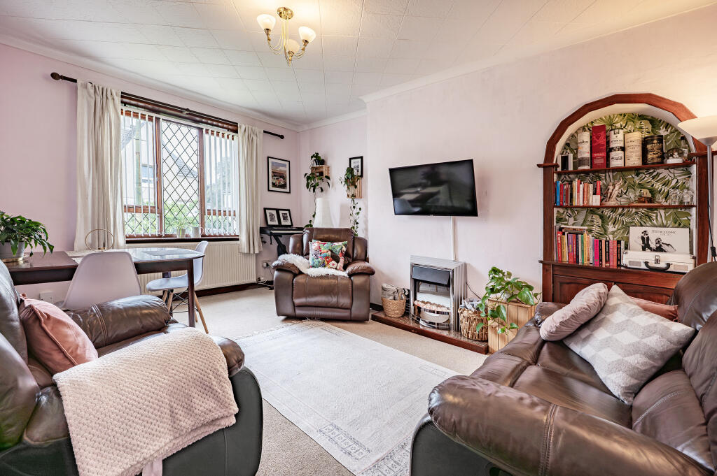 Apartment in Glasgow, Carmyle - View 3