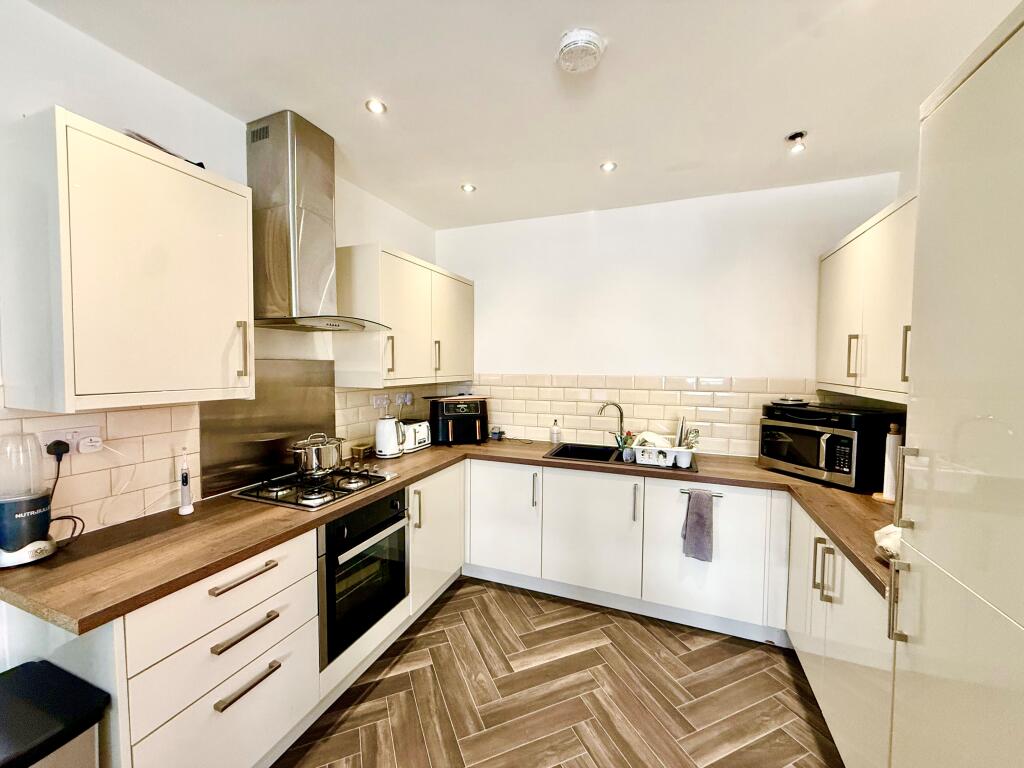 Stapleford Lane, Toton, NG9