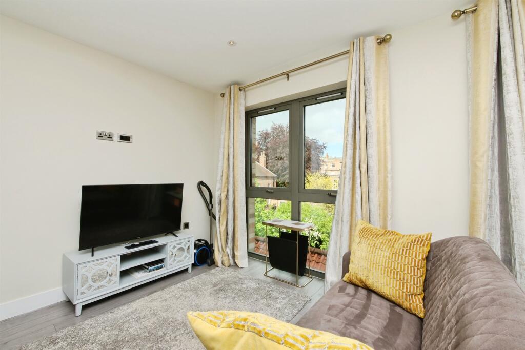 Apartment in York - More