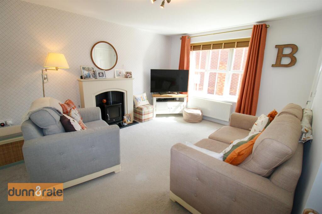 House in Stoke-on-Trent - View 2