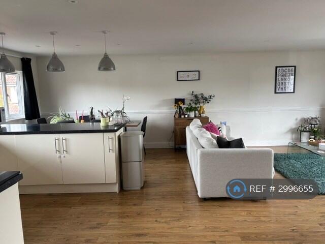 Main image of property: Guildford Road, Farnham, GU9