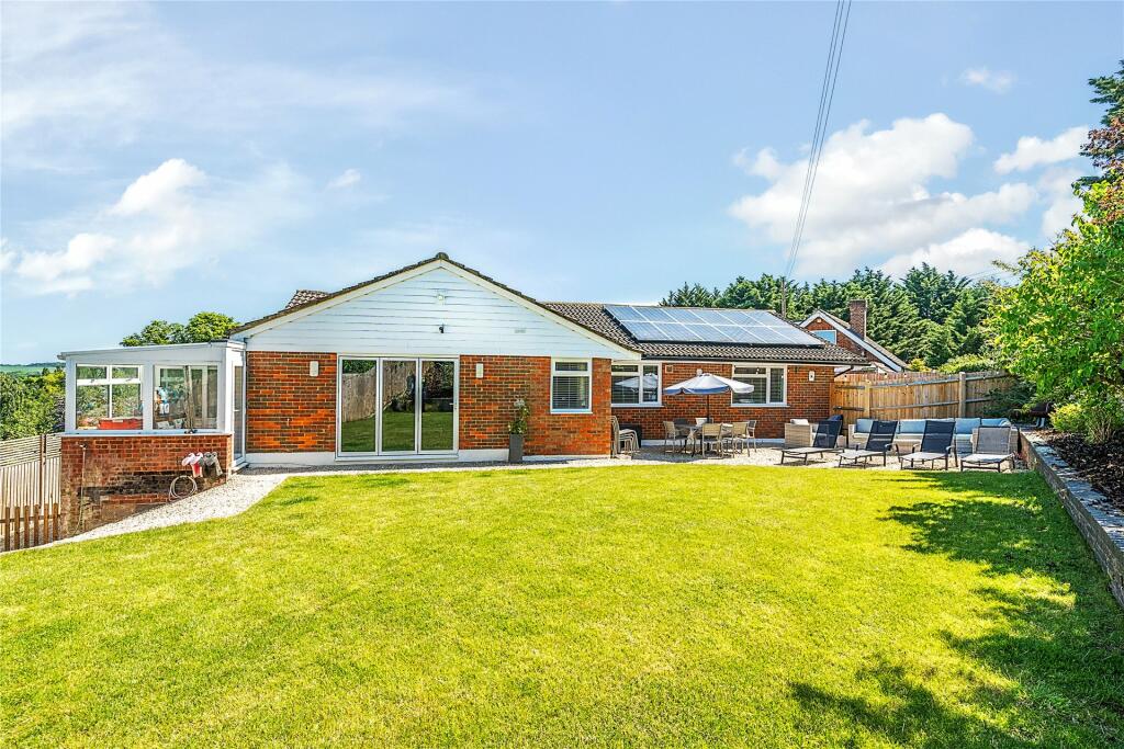 Main image of property: Sewell Lane, Chalkhill, Dunstable, Bedfordshire, LU6