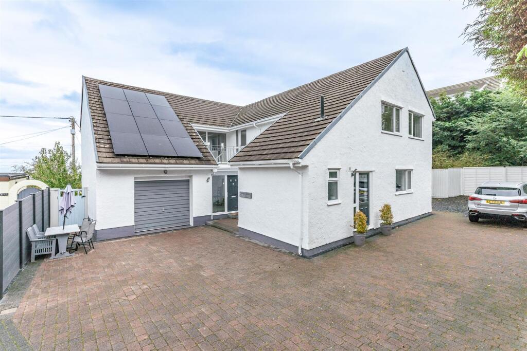 7-bed house on Ffordd Cynlas, Benllech, Tyn-Y-Gongl, £500,000