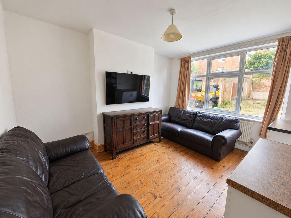 House in Nottingham - View 5