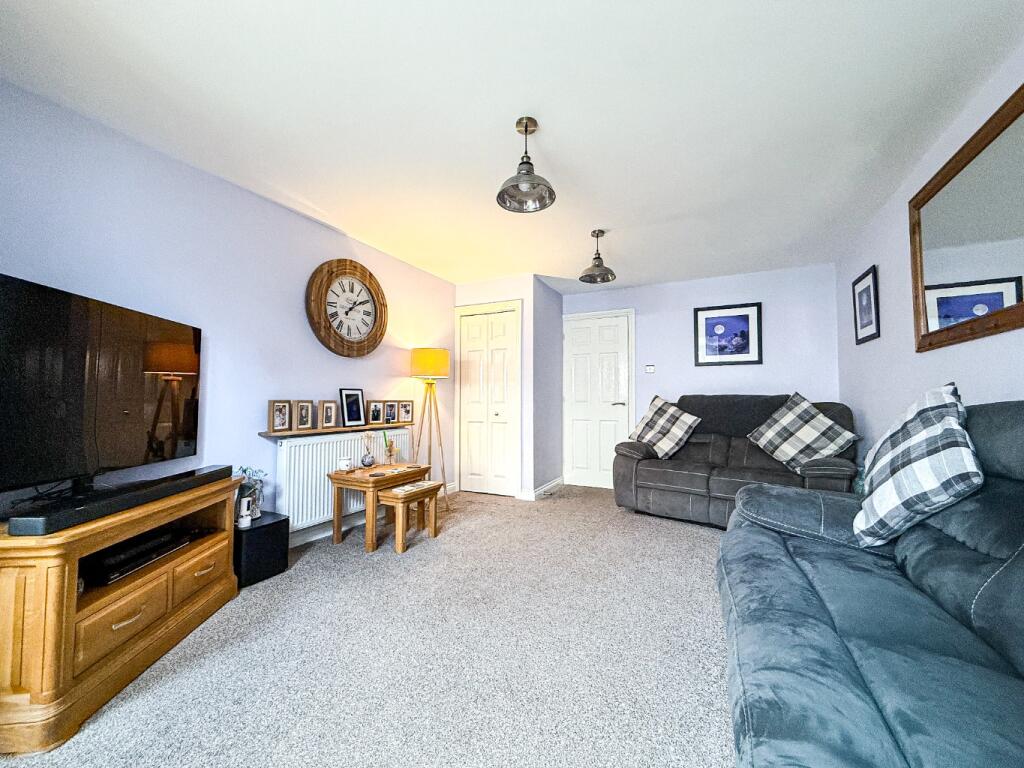 Bluebell Close, Taunton, Somerset. photo 4