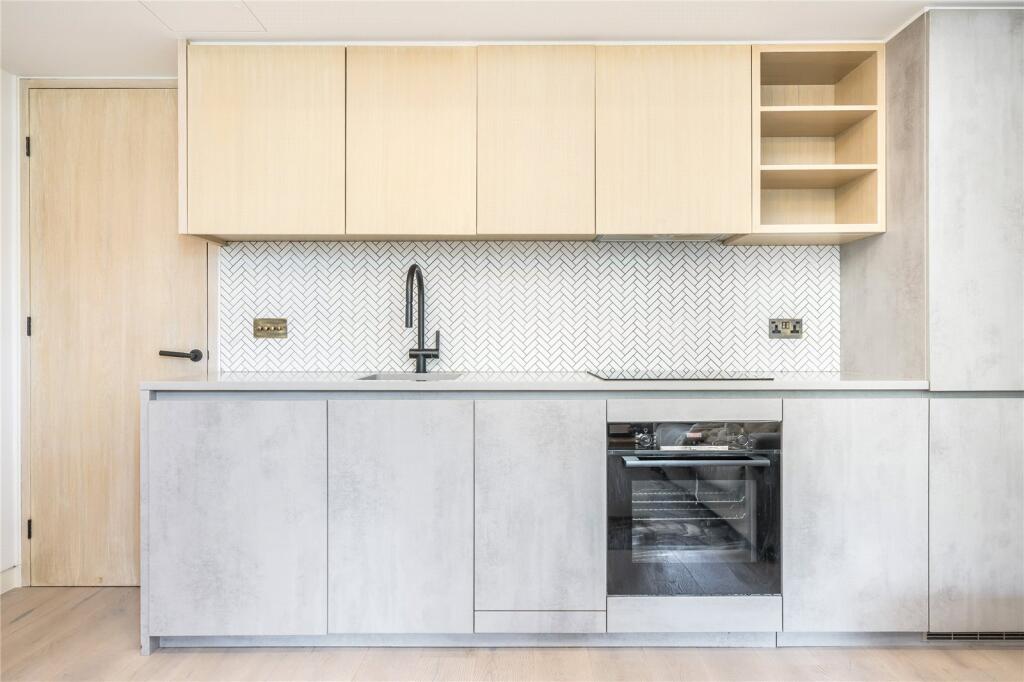 Hackney Road, London, E2 - More