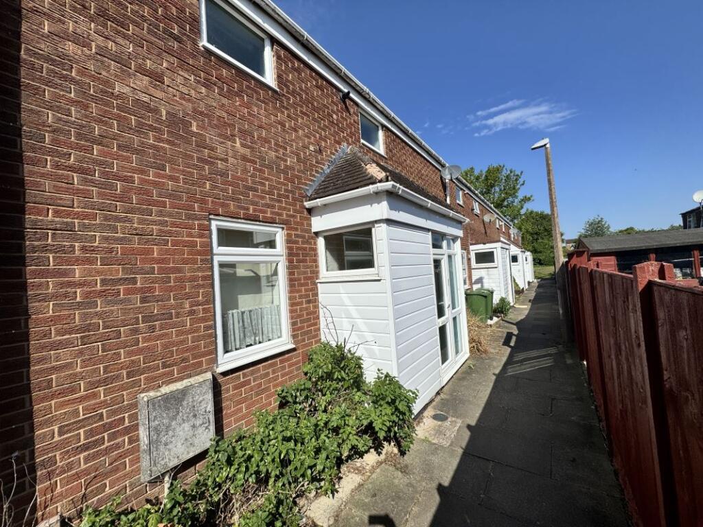 Main image of property: 20 Frankton Close, Redditch, Worcestershire, B98 0HJ