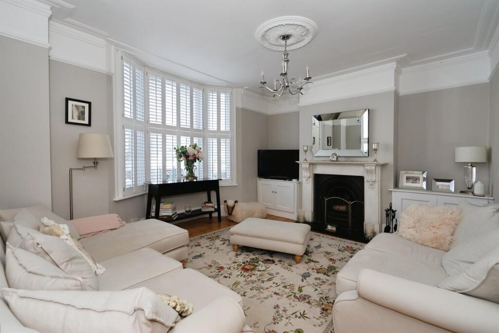 3-bed other on New Road, Shoreham-By-Sea, £450,000