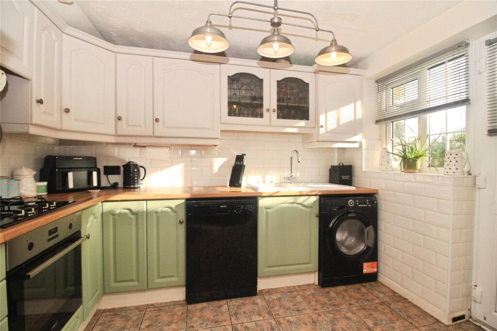 House in Hinckley and Bosworth, Leicestershire - More