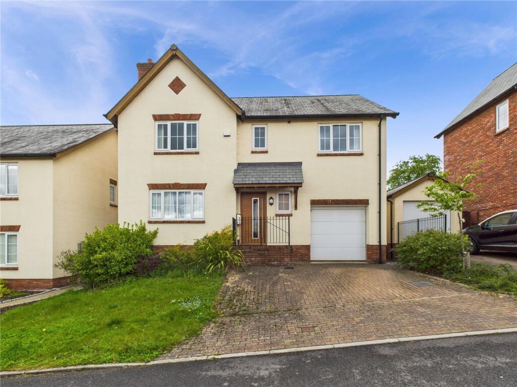 4-bed detached on Aubyns Wood Rise, Tiverton, Devon, EX16, £475,000