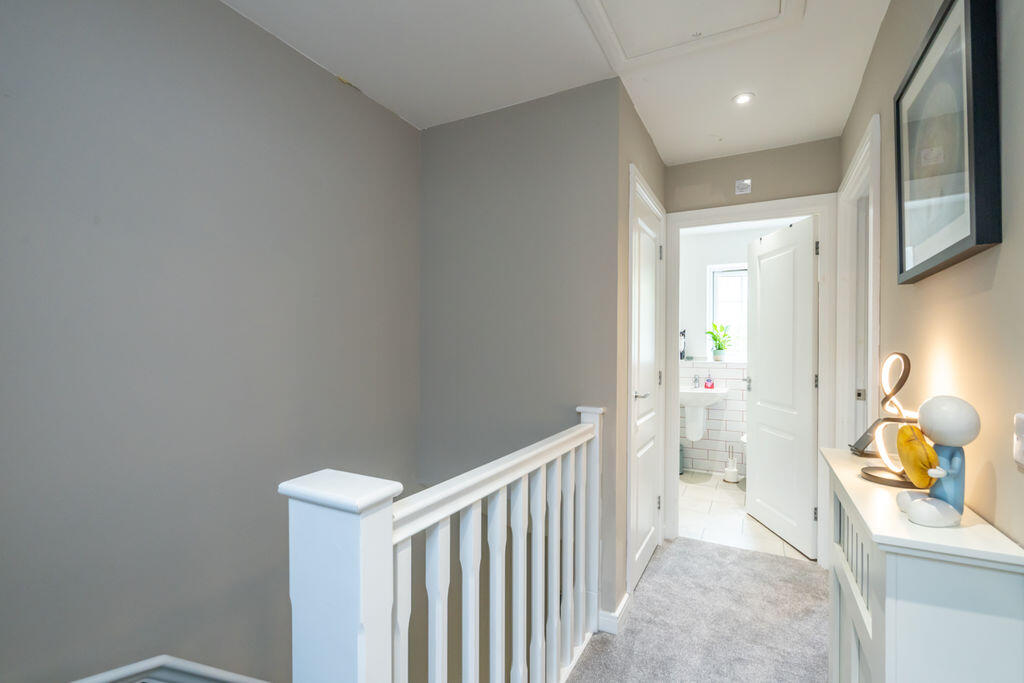 House in Chichester, Westhampnett - More