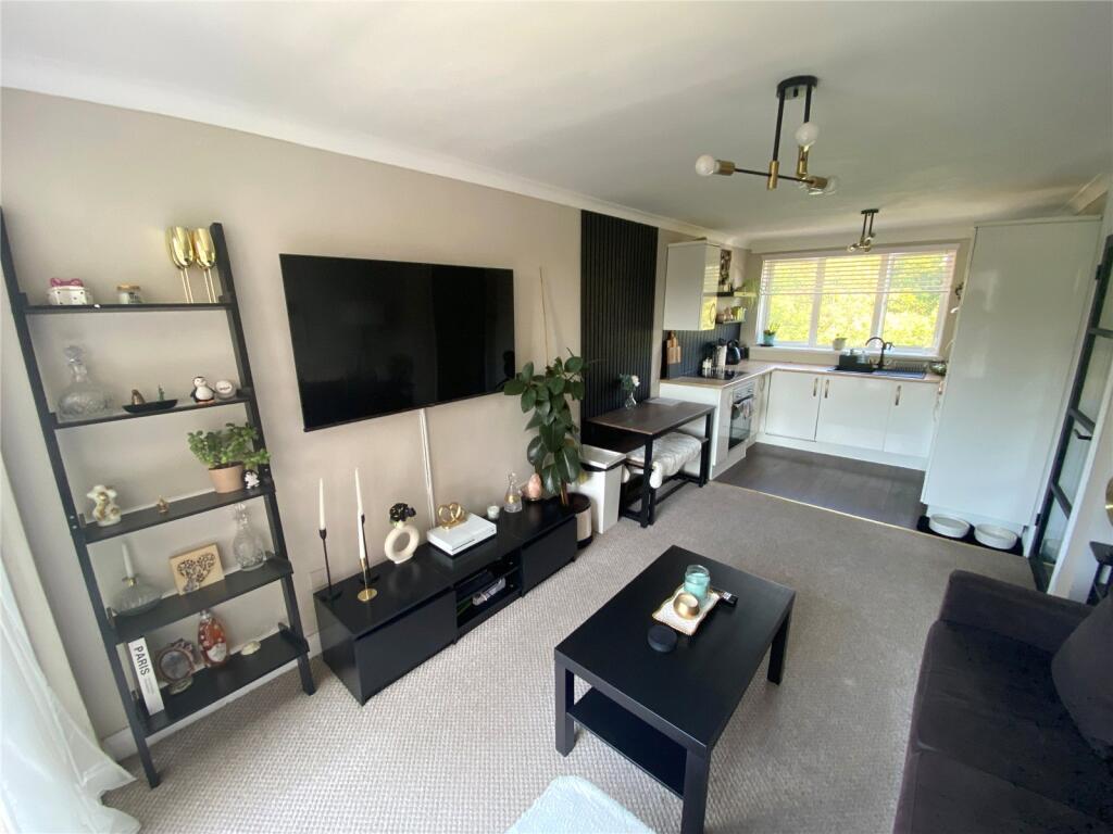 Apartment in Bournemouth - View 4