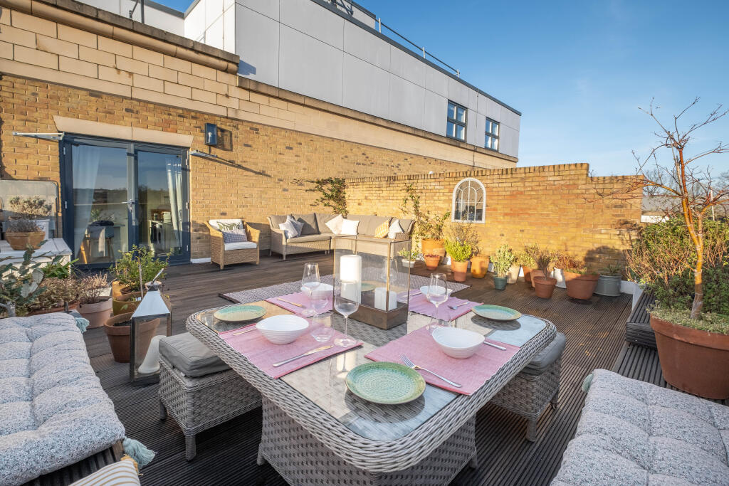 Main image of property: 278 Magdalen Road, London, SW18