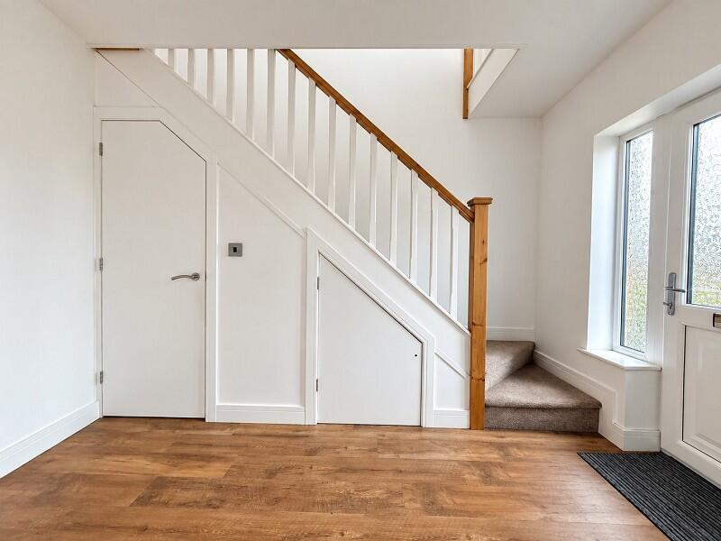 House in Cardiff, Llanharan - View 5