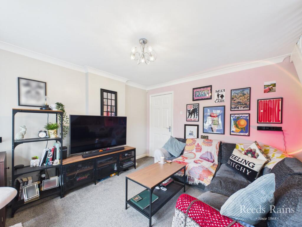 House in Guisborough, Kemplah Park - View 2
