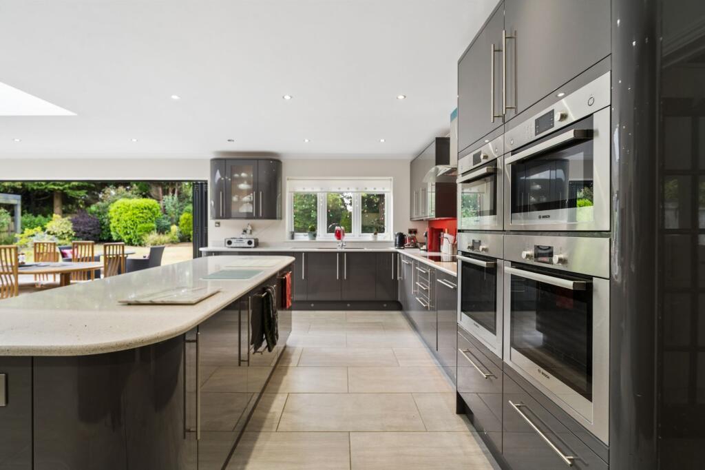 House in Knotty Green, Penn - View 3