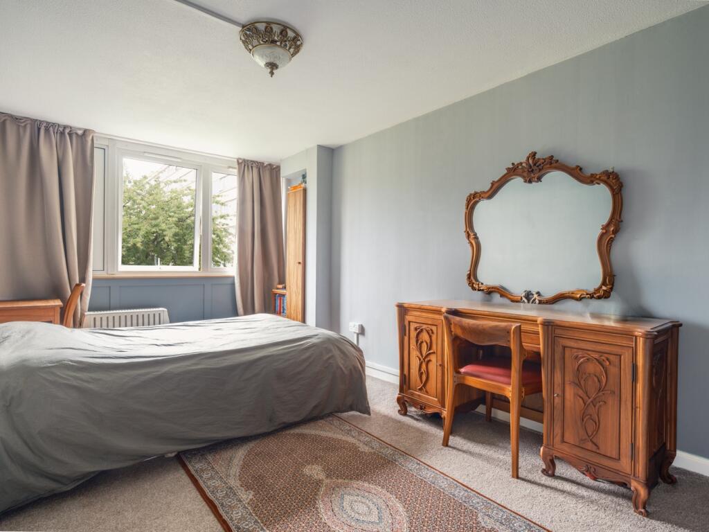 Apartment in Newcastle upon Tyne - View 3