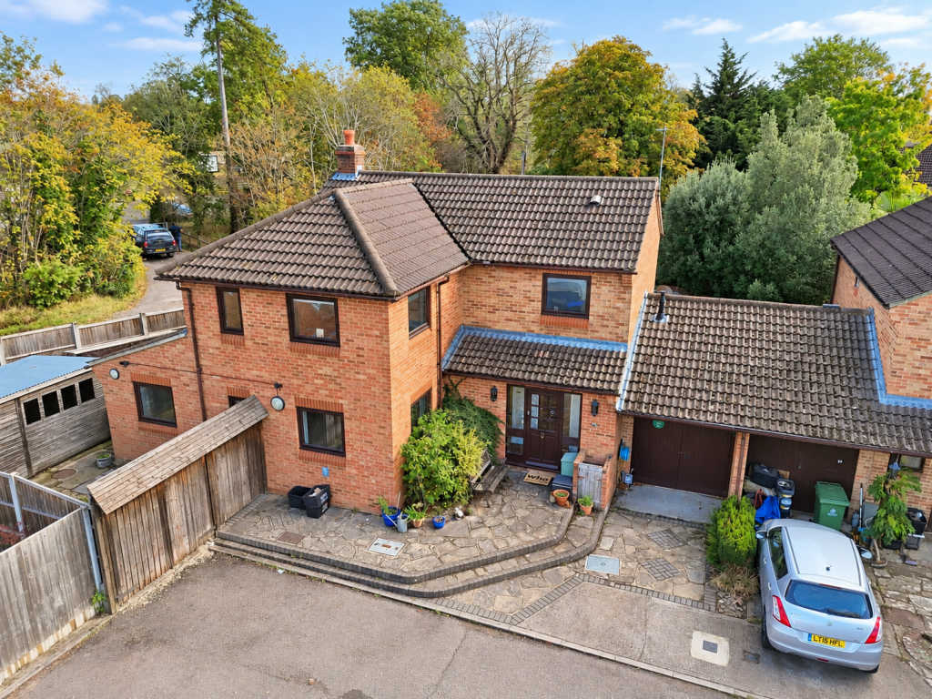 5 Bedroom Detached in SL3 6RP