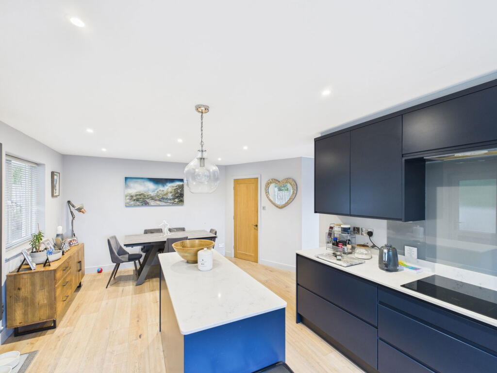 Treetops, Craig Walk, Windermere, Cumbria, LA23 2JT photo 3