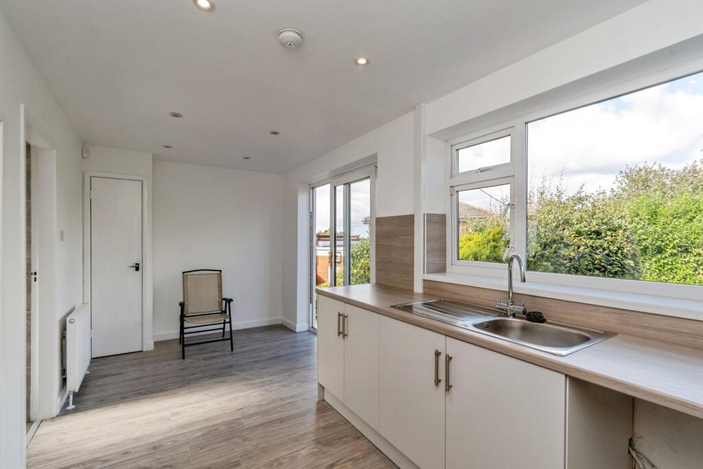 House in Wolverhampton, West Midlands - View 4