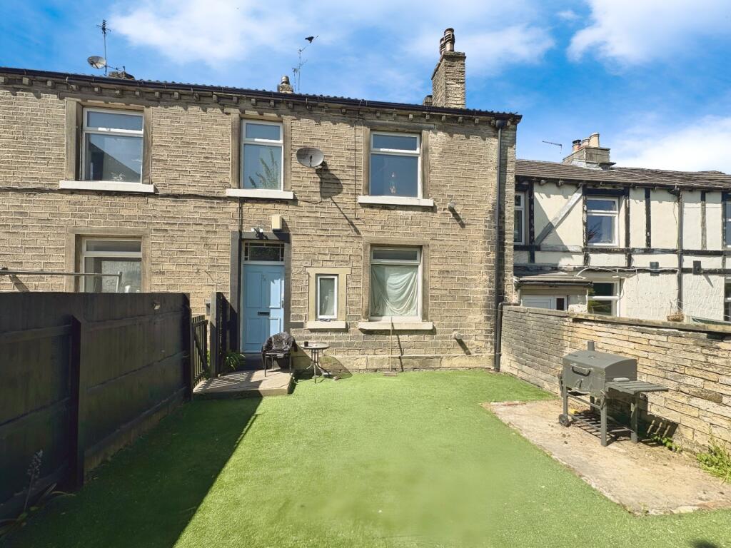 1-bed apartment on New Street, Milnsbridge, Huddersfield, West Yorkshire, HD3, £70,000