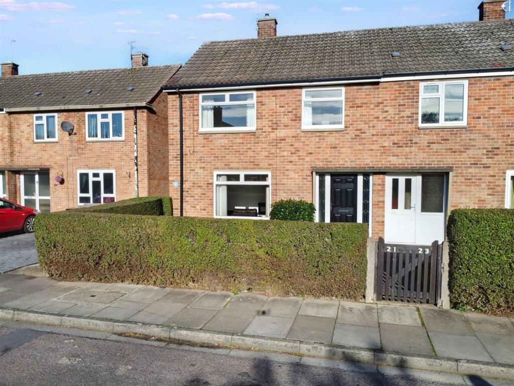3-bed terraced on Read Avenue, Beeston, Nottingham, £235,000