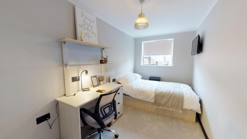 House in Nottingham - View 5