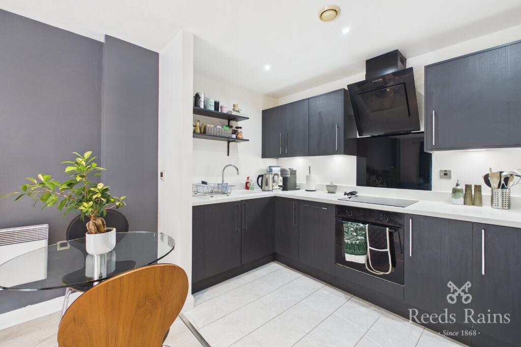 Apartment in Manchester - View 3