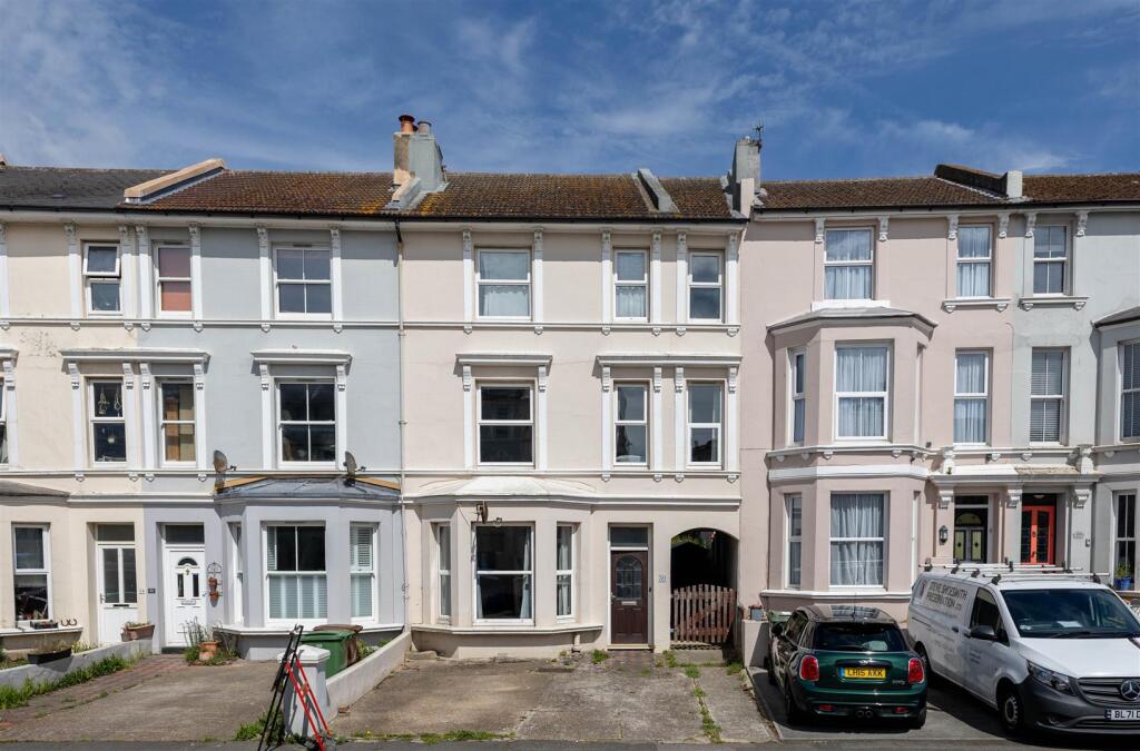 7-bed terraced on Elphinstone Road, Hastings, £375,000