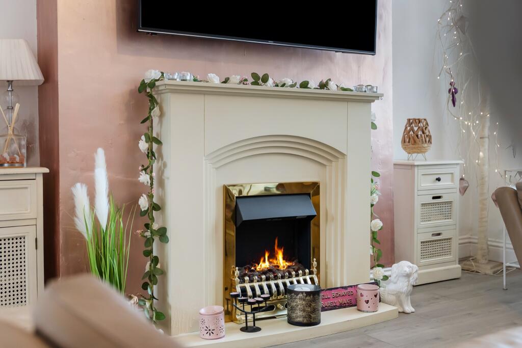 House in Bolton, Ainsworth - More