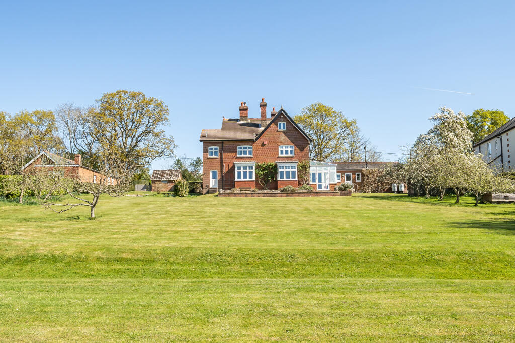 Main image of property: Kew Lane, Bursledon, SO31