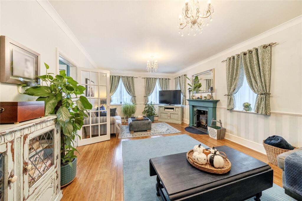 House in Guildford - View 2