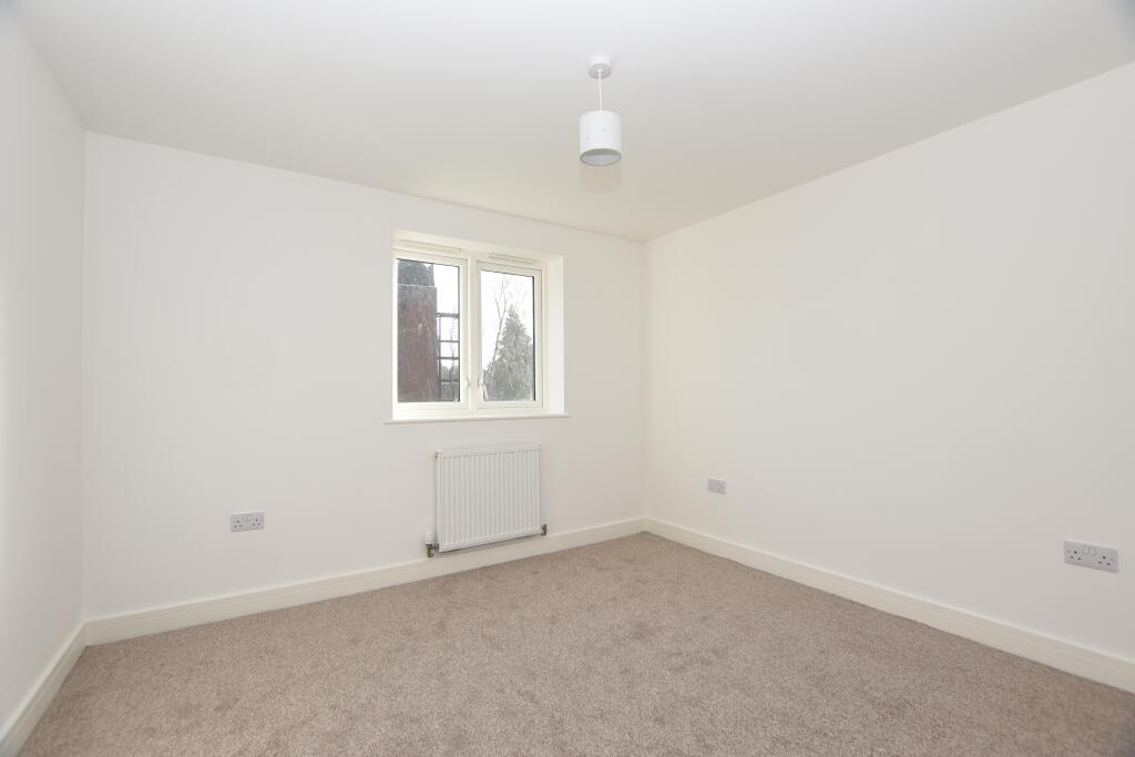 Apartment in Luton, Leighton-Linslade - View 5