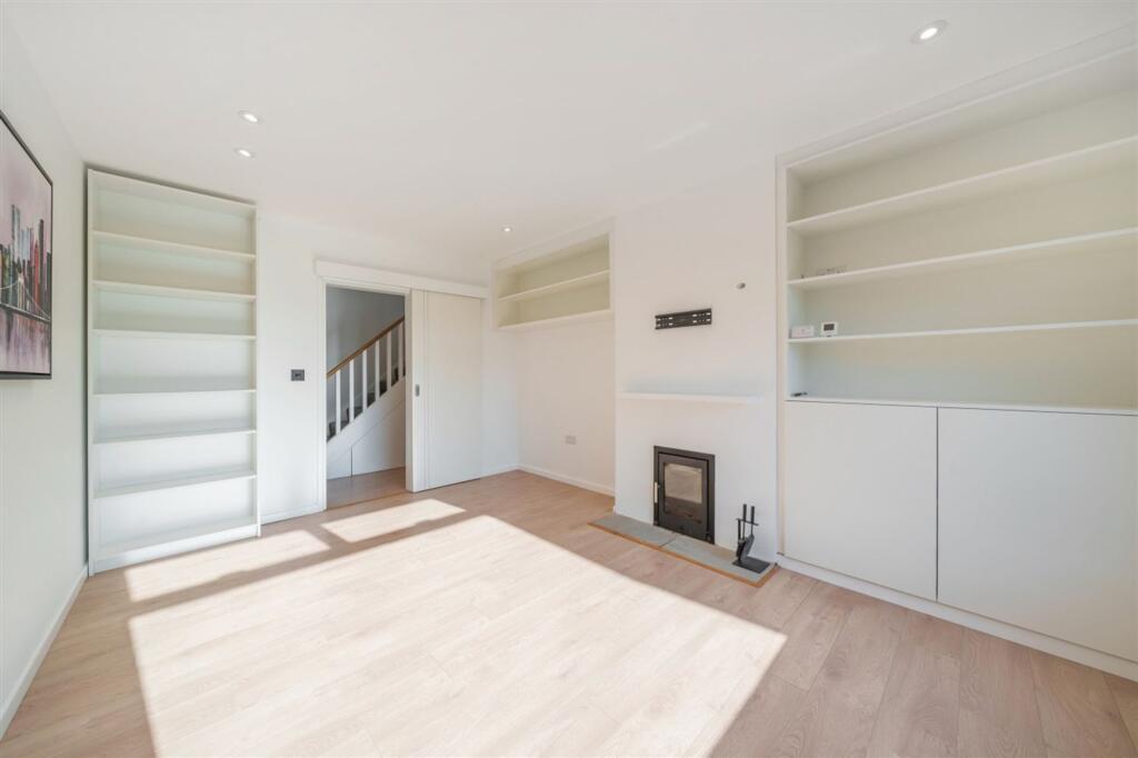 House in Horsham, Oakhill - View 4