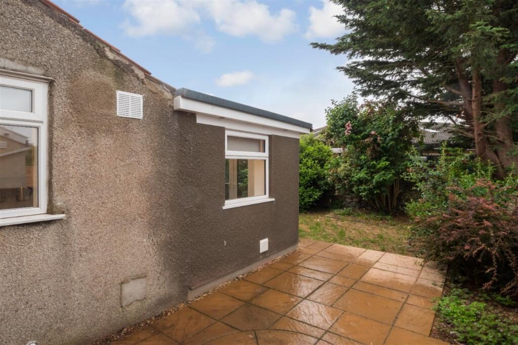 4 bedroom semi-detached house for rent