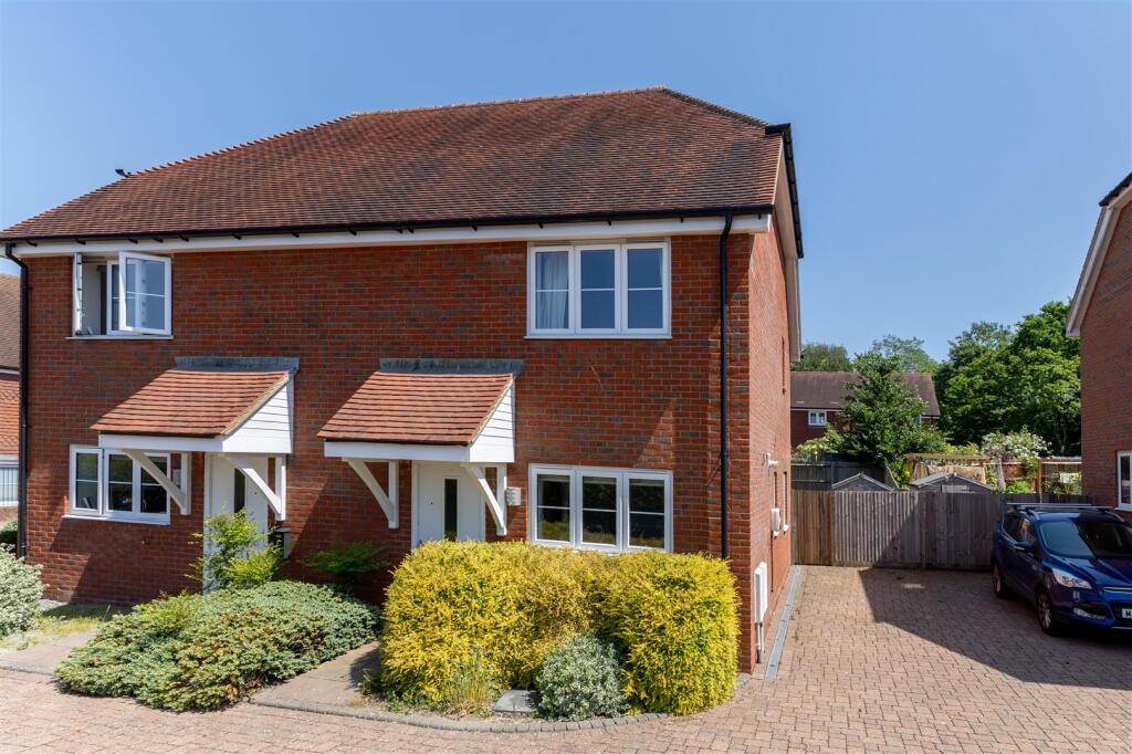Main image of property: Oakwood Way, Wadhurst