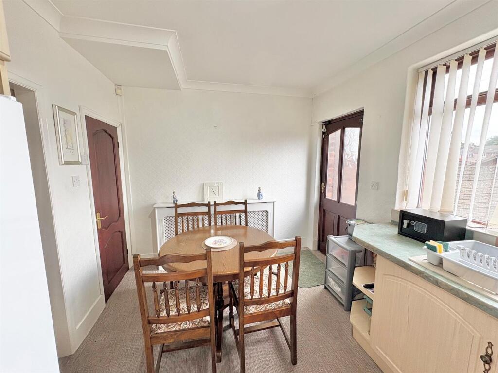 House in Leigh, Bedford - View 4