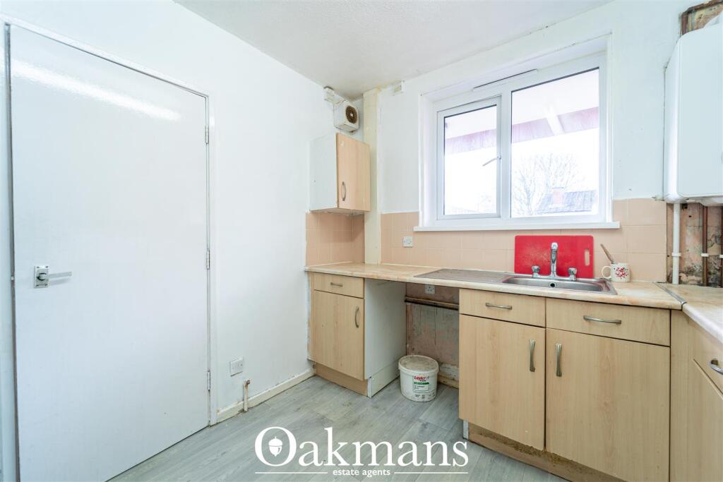Apartment in Sandwell, West Midlands - View 5
