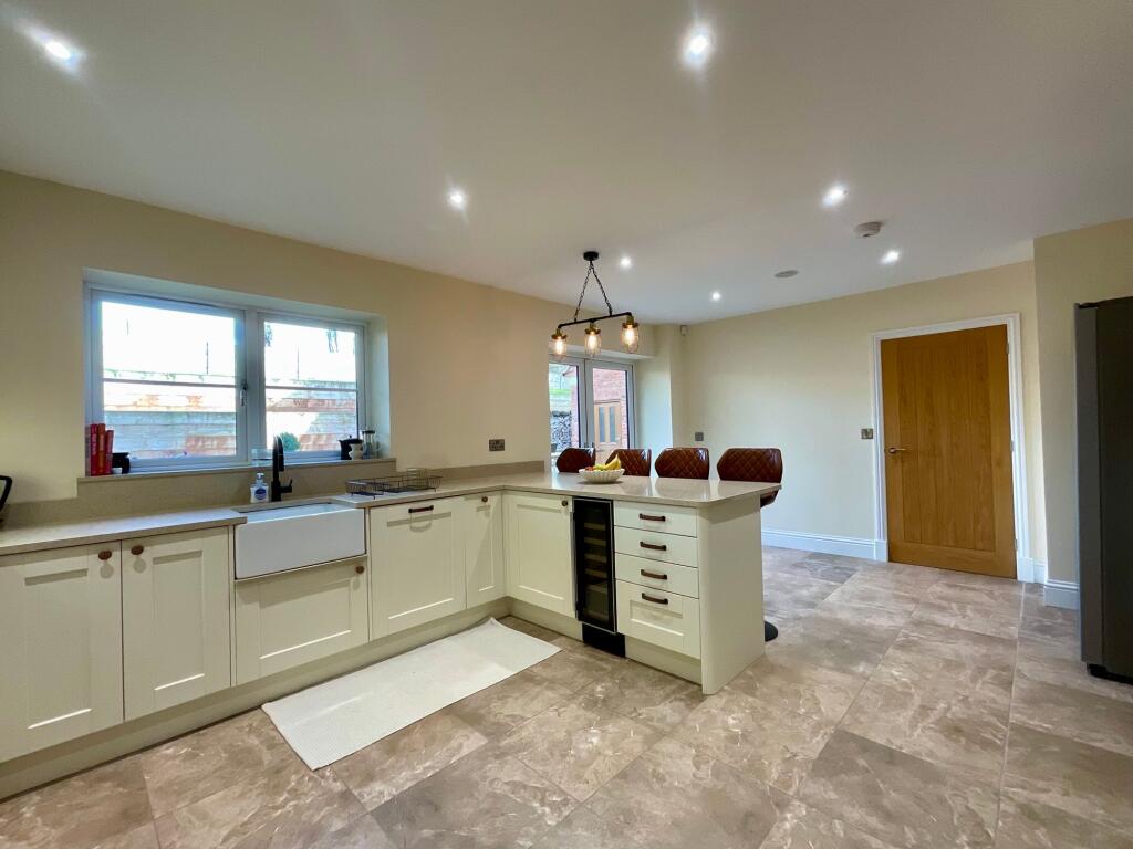 House in Stoke-on-Trent - View 5