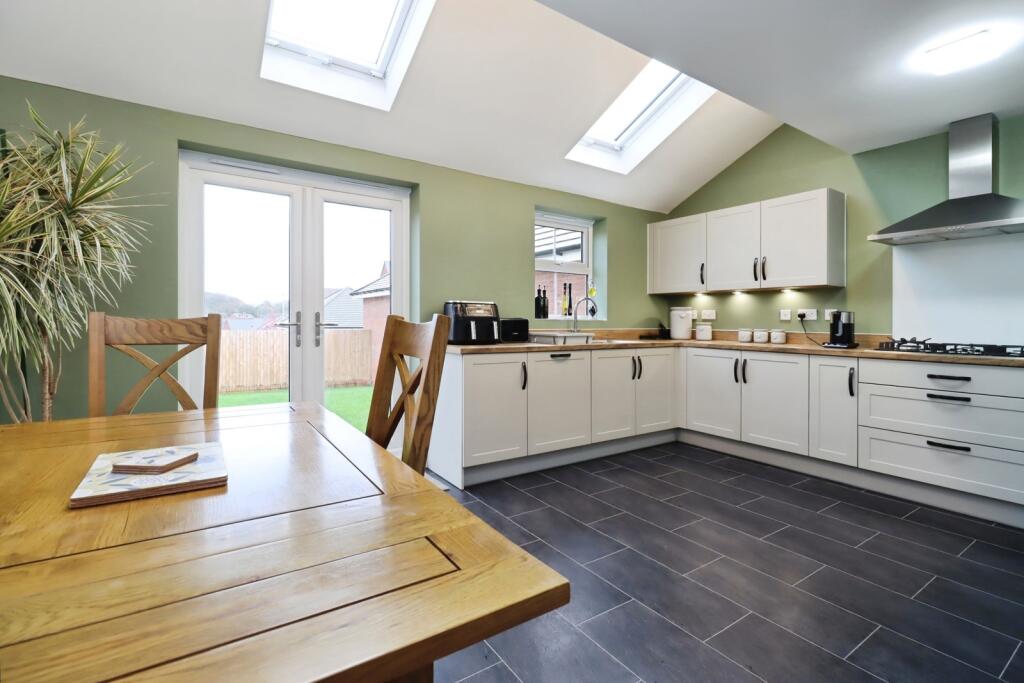 Jackson Drive, Doseley, Telford, Shropshire, TF4 photo 4