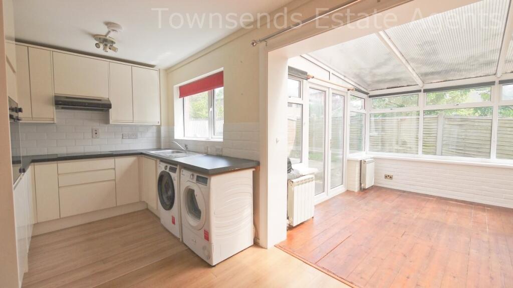 Apartment in Harrow - View 3