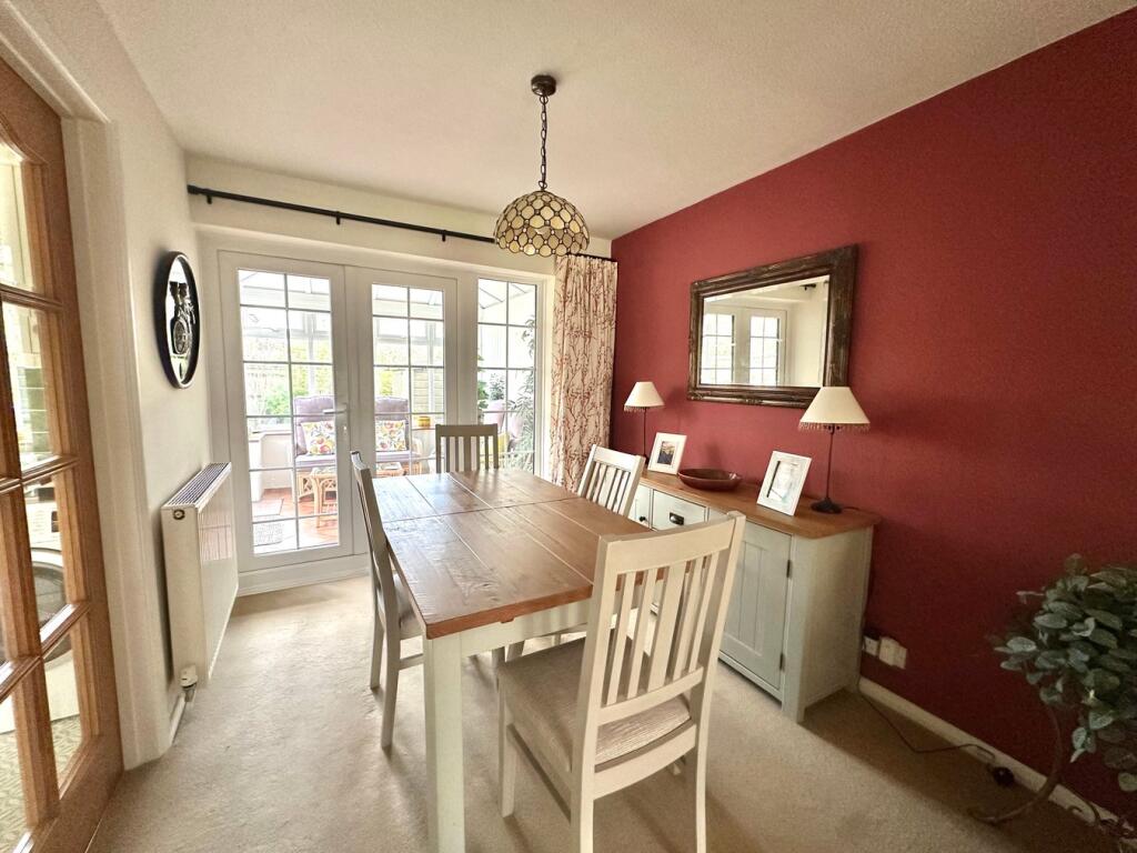 Dinmore, Bovingdon, HP3 photo 5
