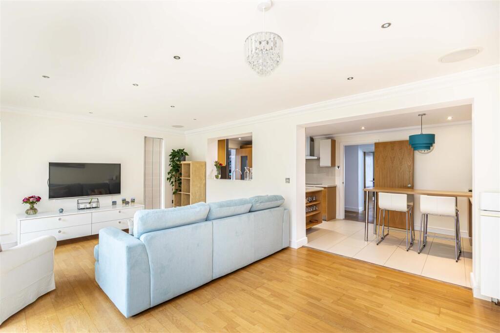 House in Poole, Foxholes - View 2